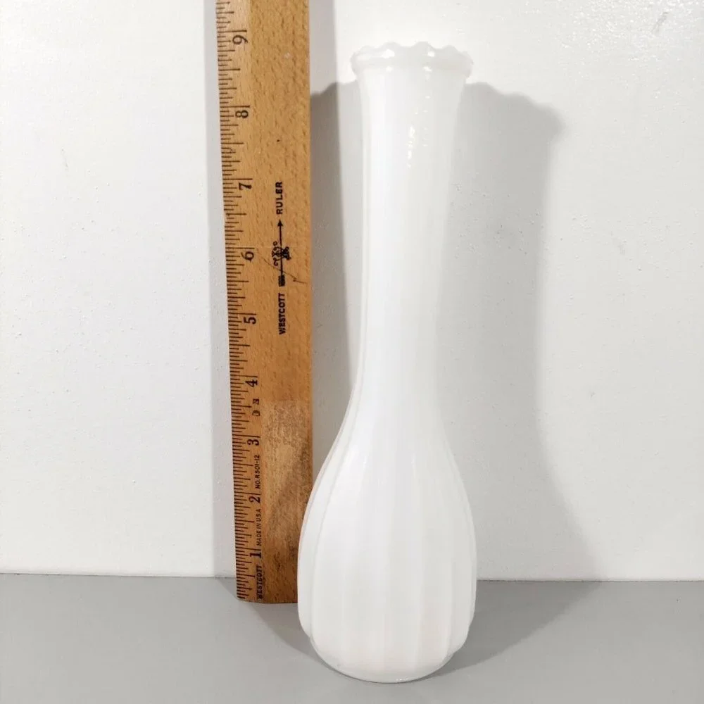 4/$20 Vintage Stars and Bars Milk Glass Stem Bud Vase Nice! Ribbed